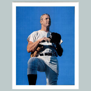 #0209  Mickey Mantle Standing Knee Up 4x6 Version Glossy Photo Fast Ship